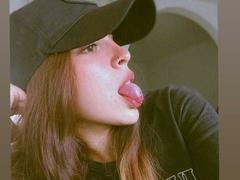 LovelyAprill - female webcam at xLoveCam