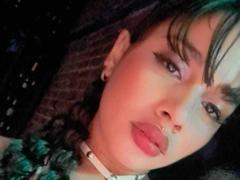 LovelyColombiaAngel - female with black hair webcam at xLoveCam