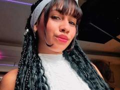 LovelyColombiaAngel - female with black hair webcam at xLoveCam