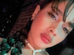 LovelyColombiaAngel - female with black hair webcam at xLoveCam