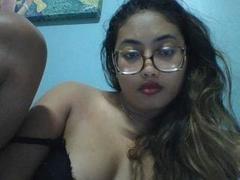 LovelyCrissy from xLoveCam