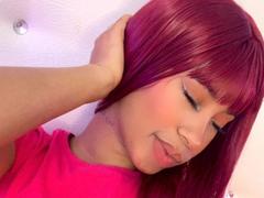 LovelyPeachss - female webcam at xLoveCam