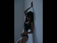 Lovly19-hot - female with black hair webcam at xLoveCam