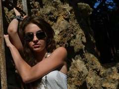 Lovly19-hot - female with black hair webcam at xLoveCam