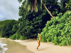 LuanaColucci - blond female webcam at LiveJasmin