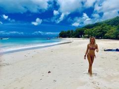 LuanaColucci - blond female webcam at LiveJasmin