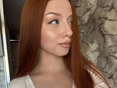 LuanneKadri - female with red hair webcam at xLoveCam