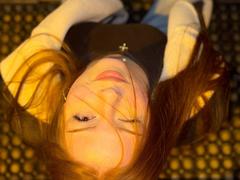 LuanneKadri - female with red hair webcam at xLoveCam