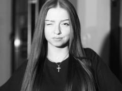 LuanneKadri - female with red hair webcam at xLoveCam