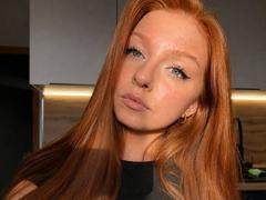 LuanneKadri - female with red hair webcam at xLoveCam