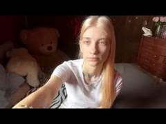 LuciTisue - blond female webcam at xLoveCam