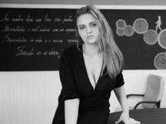 LuciaLue - female with brown hair and  big tits webcam at xLoveCam