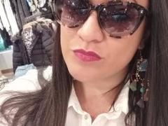 LucianaHotty69 - female with brown hair webcam at xLoveCam