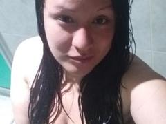 LucianaHotty69 - female with brown hair webcam at xLoveCam