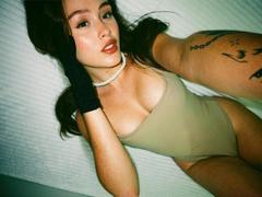 LucieDolly - female webcam at xLoveCam