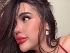 LucineDelacruz from xLoveCam