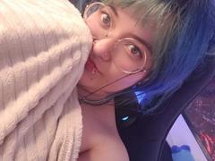 LuckyLeahX - female with brown hair and  big tits webcam at xLoveCam