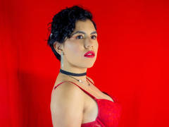 LucyColls - female with black hair webcam at xLoveCam