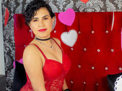 LucyColls - female with black hair webcam at xLoveCam