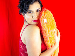 LucyColls - female with black hair webcam at xLoveCam