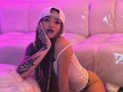 LucyDollyHot - female with black hair webcam at xLoveCam