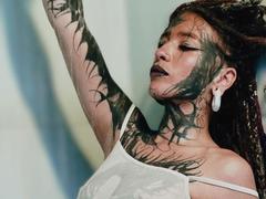 LucyDollyHot - female with black hair webcam at xLoveCam