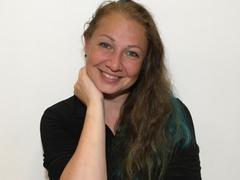 LucyFlirt from xLoveCam