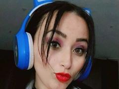 LucyHeartfel from xLoveCam