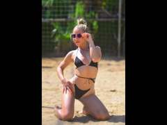 LucyLee18-hot - blond female webcam at xLoveCam