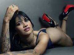 LucyMoorgana - female with black hair webcam at xLoveCam