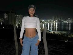 LucyRedHard - female webcam at xLoveCam