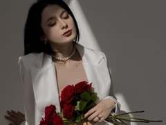 CandyMary222 - female with brown hair and  big tits webcam at ImLive