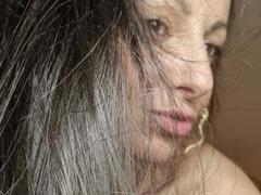 LuderMeggie-hot - female with black hair webcam at xLoveCam