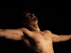 LukeeTaylor - male webcam at xLoveCam