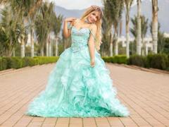 LuluDeVine - blond female webcam at xLoveCam