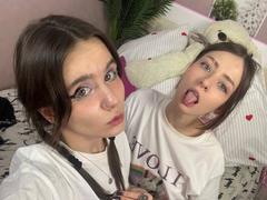 LuluMao - female with brown hair webcam at xLoveCam