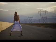 Lulu-4-you - blond female webcam at xLoveCam