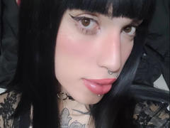 LunaAbominable from xLoveCam