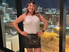 LunaBeya - blond female webcam at xLoveCam