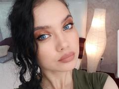 LunaDali - female with black hair and  big tits webcam at xLoveCam