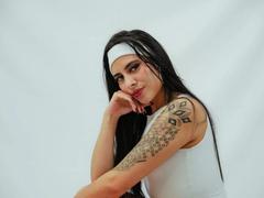 LunaDesire from xLoveCam