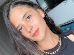 LunaGlowy from xLoveCam