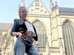 LunaLickss - female with red hair and  big tits webcam at ImLive