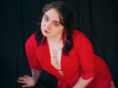 LunaLise - female with brown hair and  big tits webcam at LiveJasmin