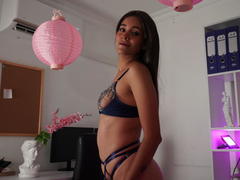 LunaMoores - female with black hair webcam at LiveJasmin