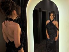 LunaMuze - female with black hair webcam at xLoveCam