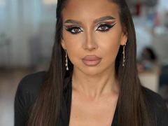 LunaMuze - female with black hair webcam at xLoveCam