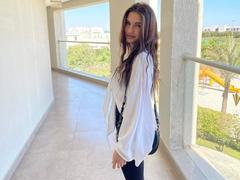 SilverBeese - female with brown hair and  big tits webcam at LiveJasmin