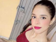 LunaVelvett - female with brown hair webcam at xLoveCam