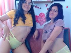 LunaVenus - female with brown hair webcam at xLoveCam